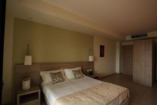 Turin Airport Hotel & Residence Сан-Франческо-аль-Кампо Экстерьер фото